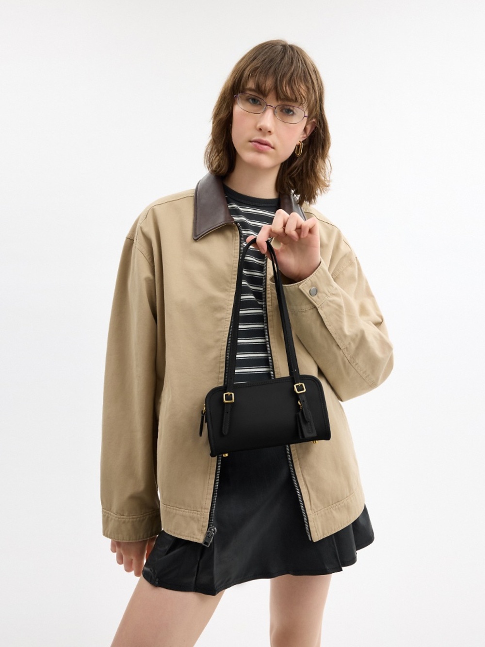 Coach Outlet Swing Zip Bag 20